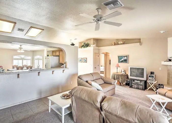Cozy Havasu House W/ Views - 1 Mi To Water! Lake Havasu City